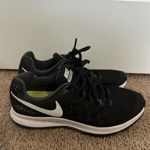 Nike Soom Pegasus 33 Running Shoes
